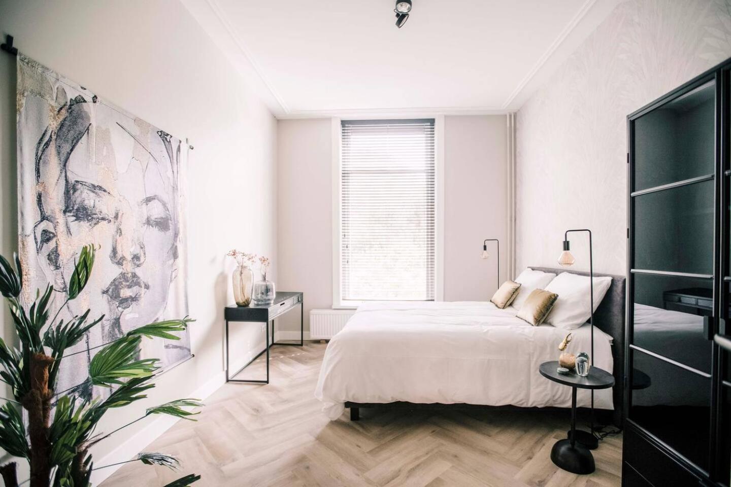 Xxl Loft With Bath Located Stadsvilla Тилбург Экстерьер фото